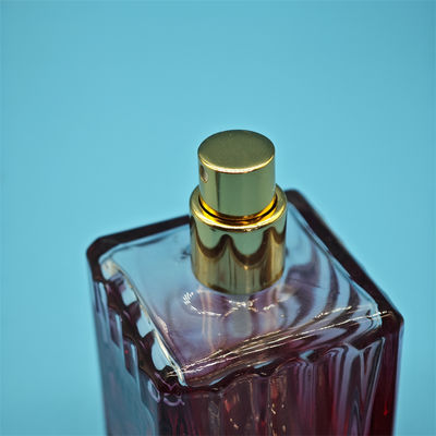 comprare Valvola di pompa per profumi premium per i produttori di profumi di lusso con una distribuzione liscia ed estetica elegante fabbricazione online