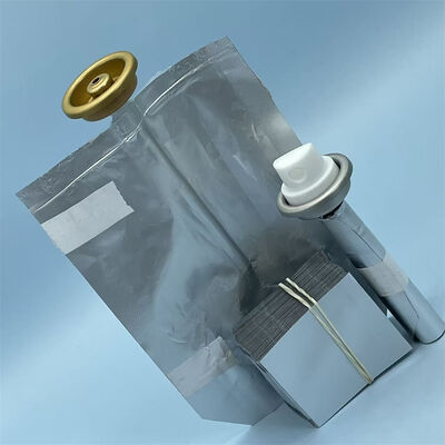 Soluzione Aerosol BOV Femminile Innovativa con Barriera Sterile per Precisione e Sicurezza