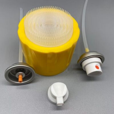 Valvola per detergente schiumogeno resistente agli agenti chimici con erogazione stabile